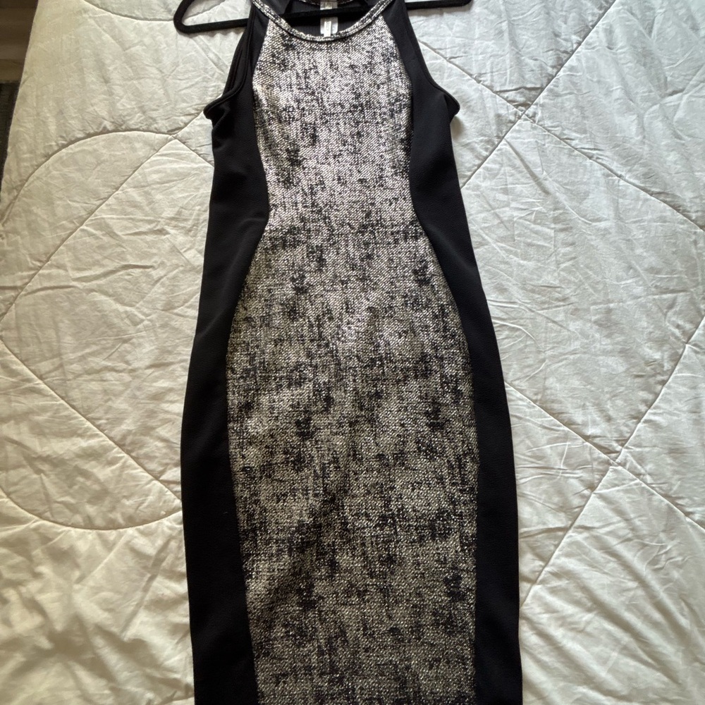 Chic Black and Gray Midi Dress